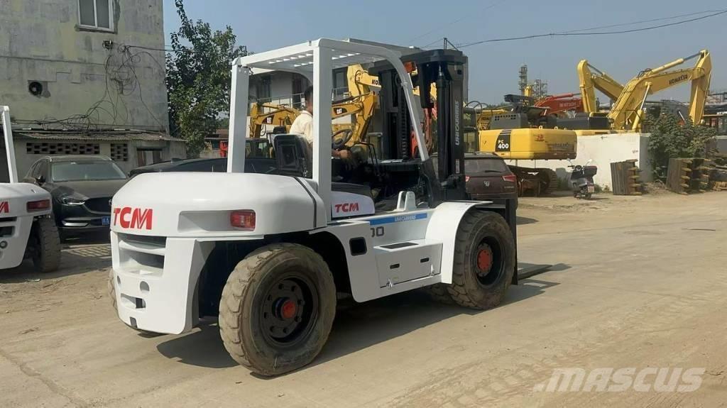 TCM FD 100 Z8 伸縮臂操作車