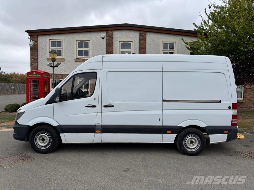 Mercedes-Benz 314Cdi 廂式貨物運輸車