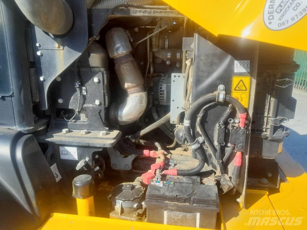JCB TM 320 S 農業用伸縮臂裝載機