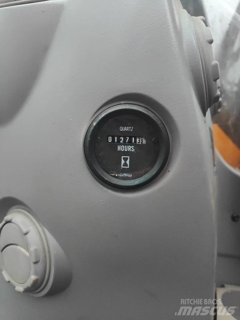Volvo ECR 235 C L 履帶式 挖土機/掘鑿機/挖掘機