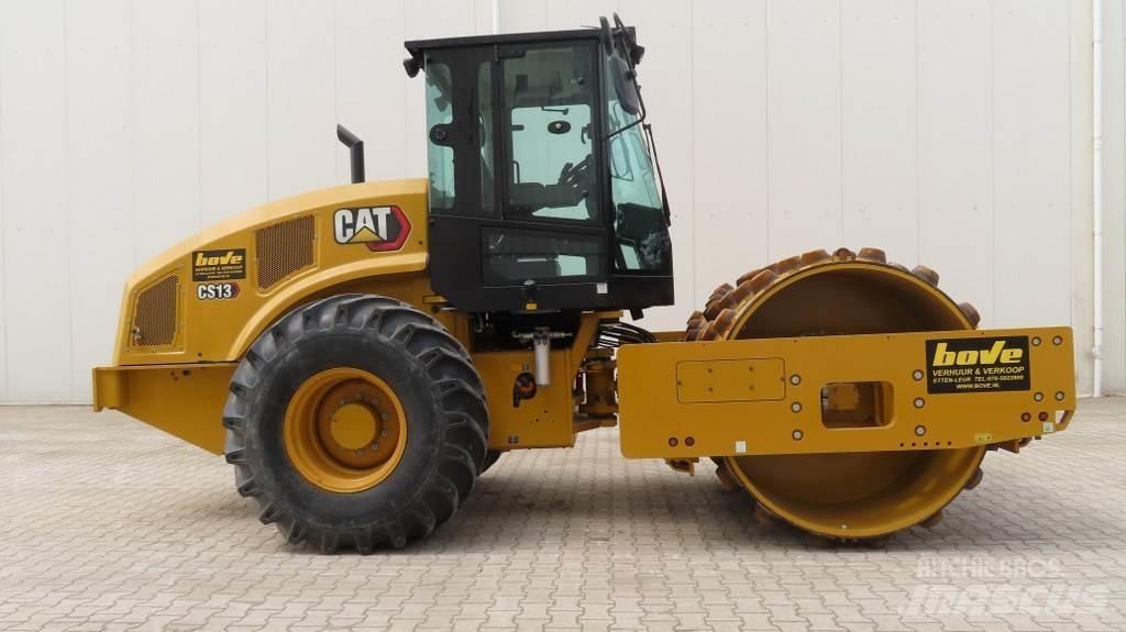 CAT CS13 單輪滾壓機