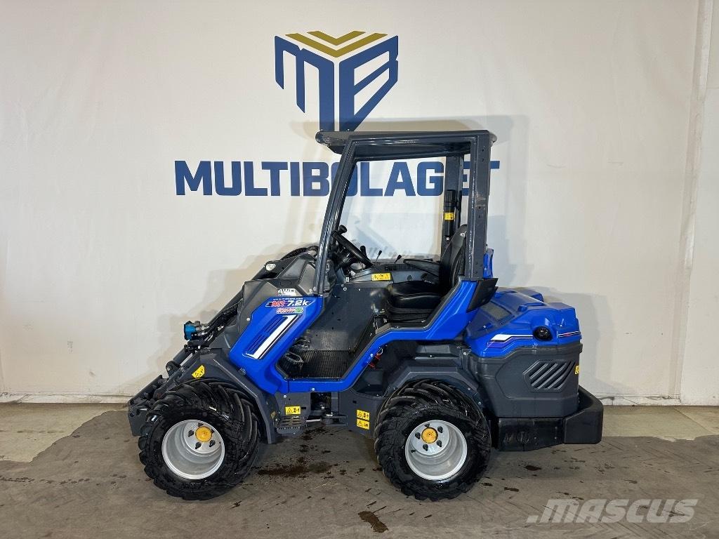 Multione 7.2K 滑移轉向裝載機
