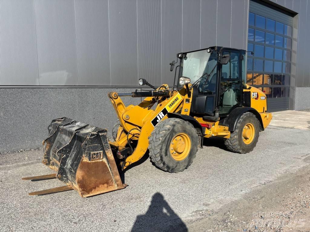 CAT 906 M 輪胎式裝載機