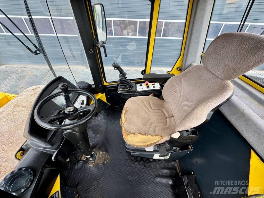 Bomag BW 216 D H-4 單輪滾壓機