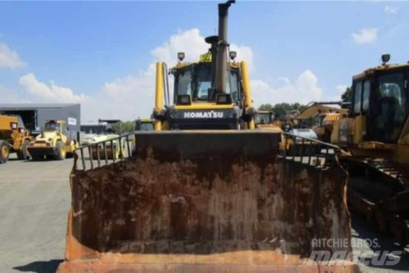 Komatsu D65 EX-16 履帶推土機
