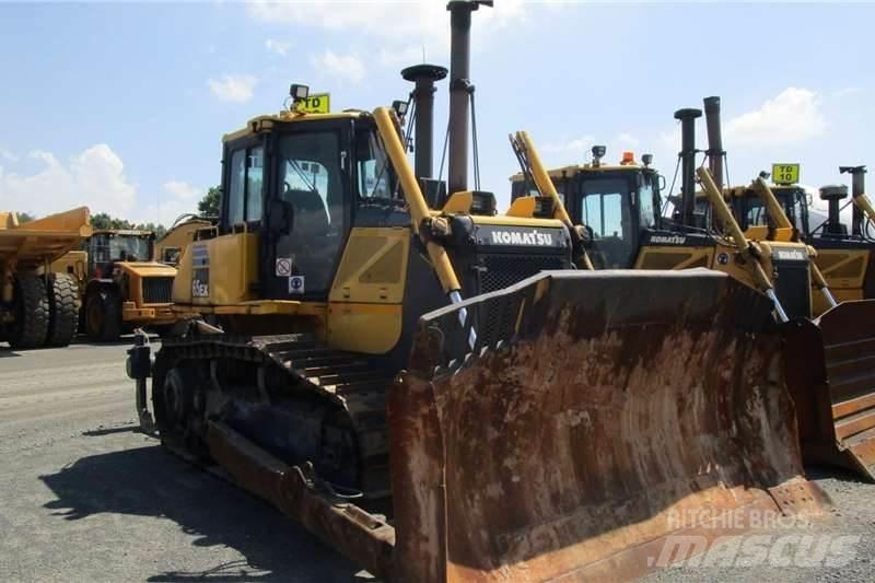 Komatsu D65 EX-16 履帶推土機