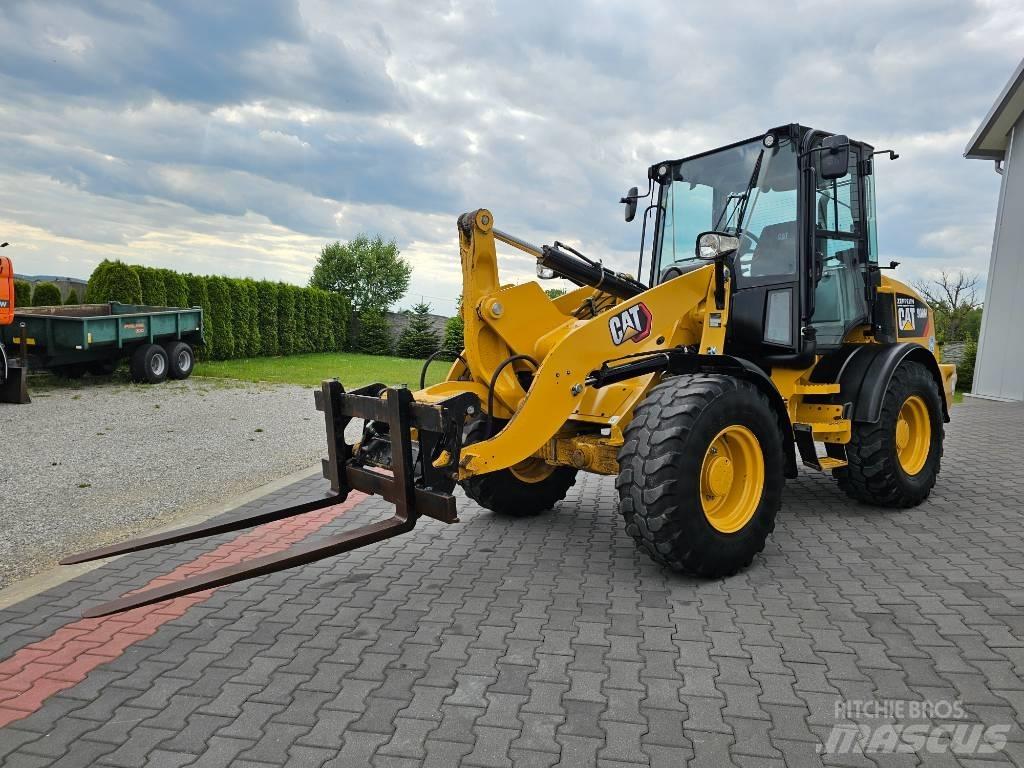 CAT 908 M 輪胎式裝載機