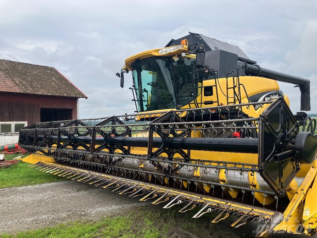 New Holland CR 980 聯合收穫機