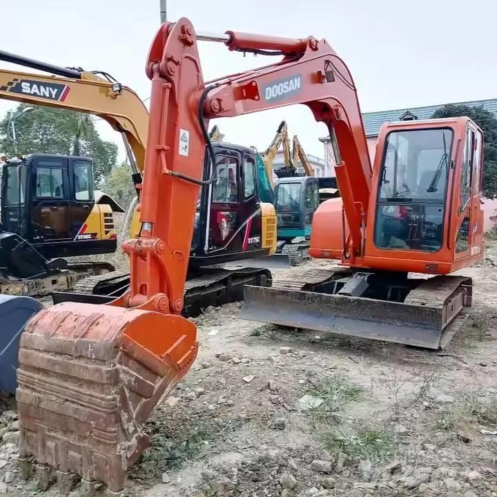 Doosan DH70-7 履帶式 挖土機/掘鑿機/挖掘機