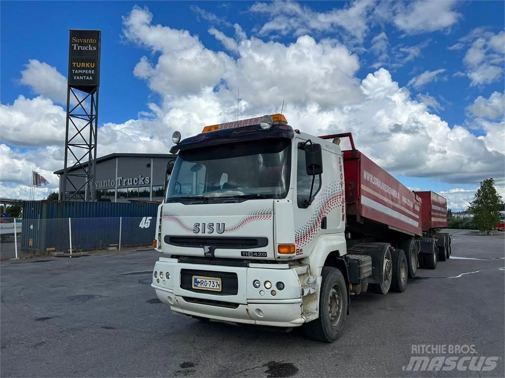 Sisu E11M-420 8X4 傾卸式卡車