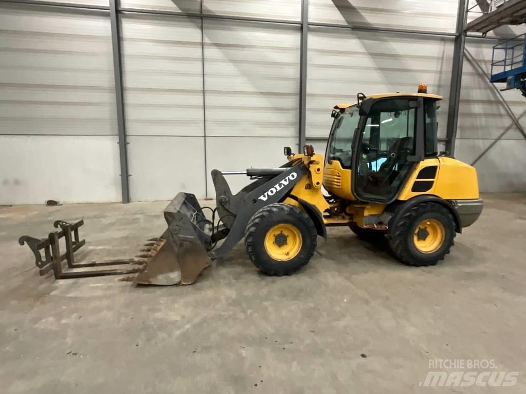 Volvo L 25 F 輪胎式裝載機