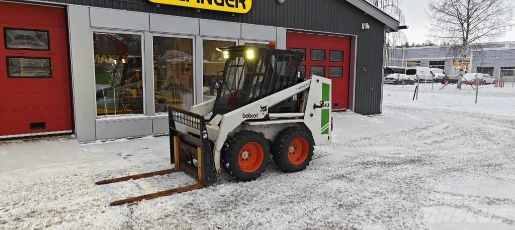 Bobcat 643 滑移轉向裝載機