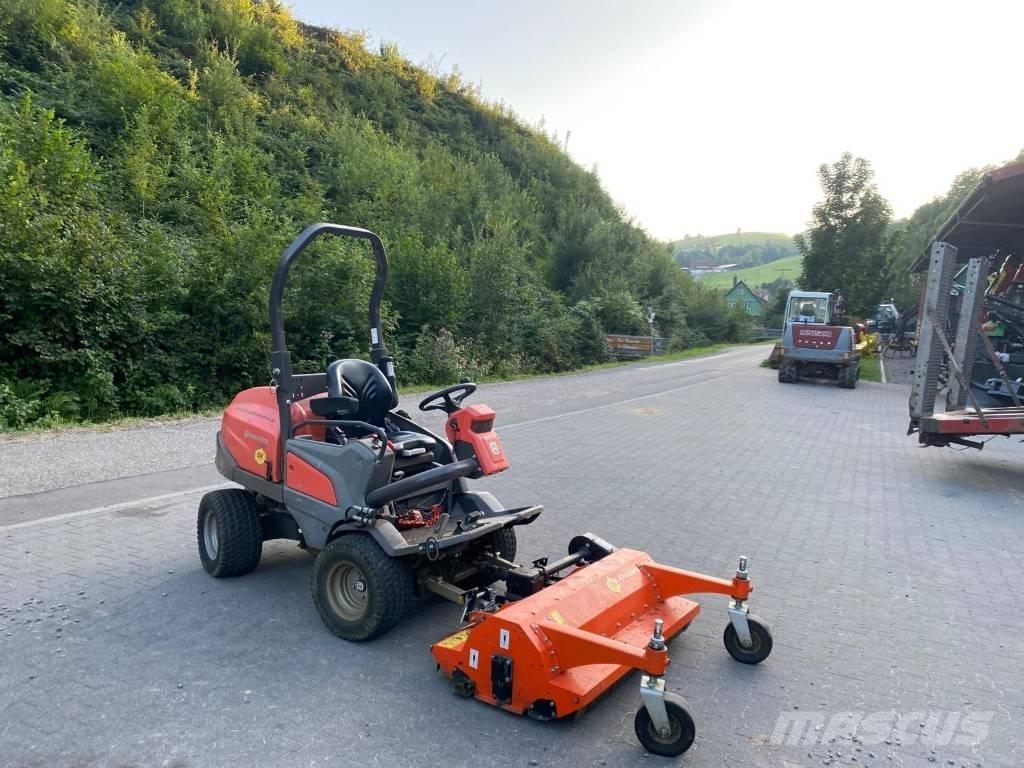 Husqvarna P 525 D 騎乘式割草機