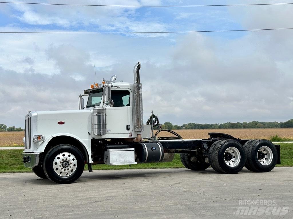 Peterbilt 388 曳引機組件