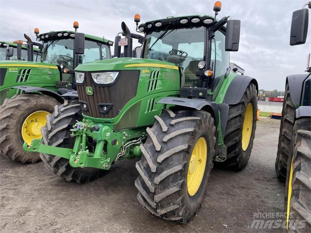 John Deere 6215R 曳引機