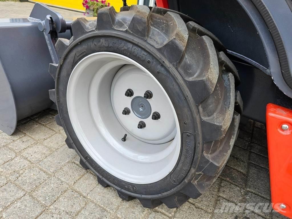 Everun ERT1500 伸縮臂操作車