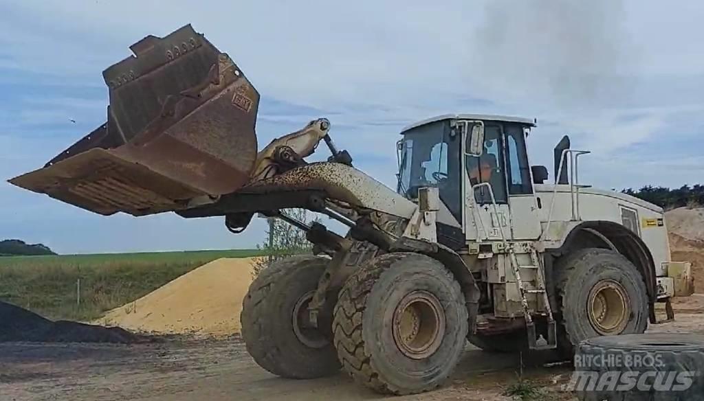 CAT 966 H 輪胎式裝載機