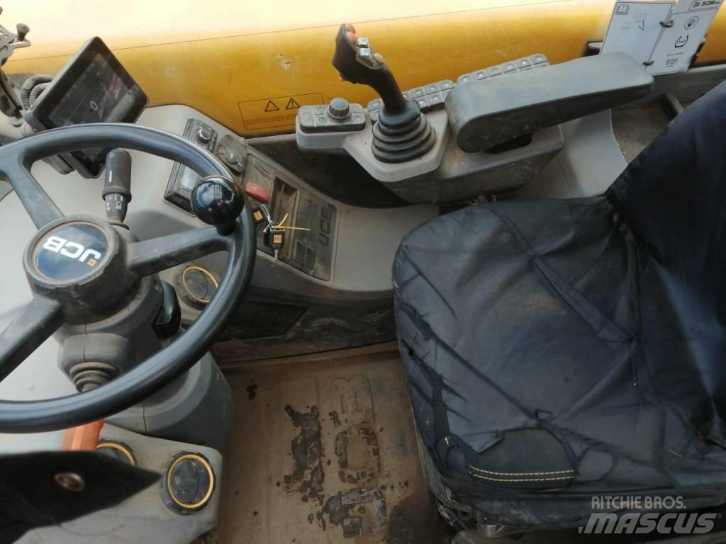 JCB 538-60 農業用伸縮臂裝載機