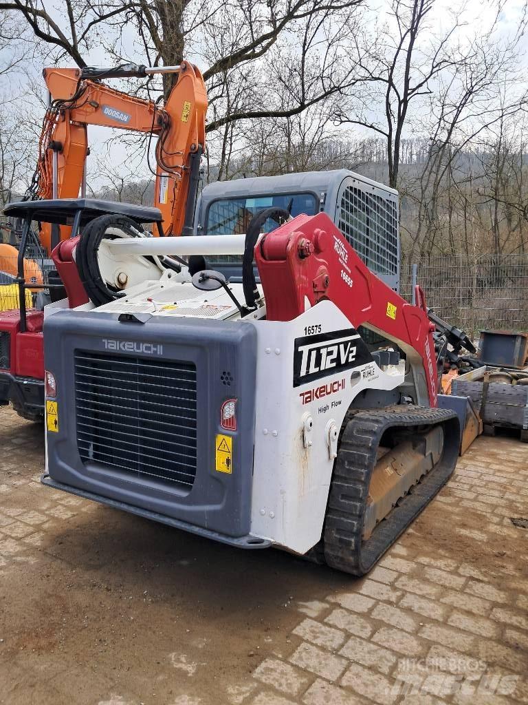 Takeuchi TL12 滑移轉向裝載機