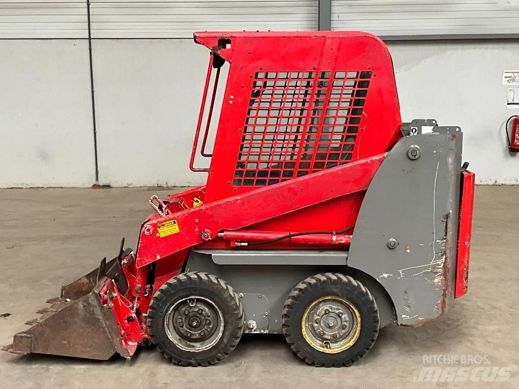 Gehl SL1640 E 滑移轉向裝載機