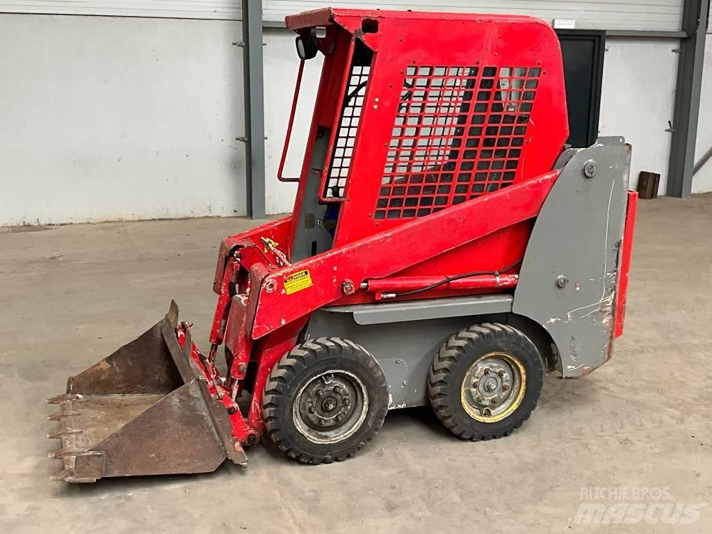 Gehl SL1640 E 滑移轉向裝載機