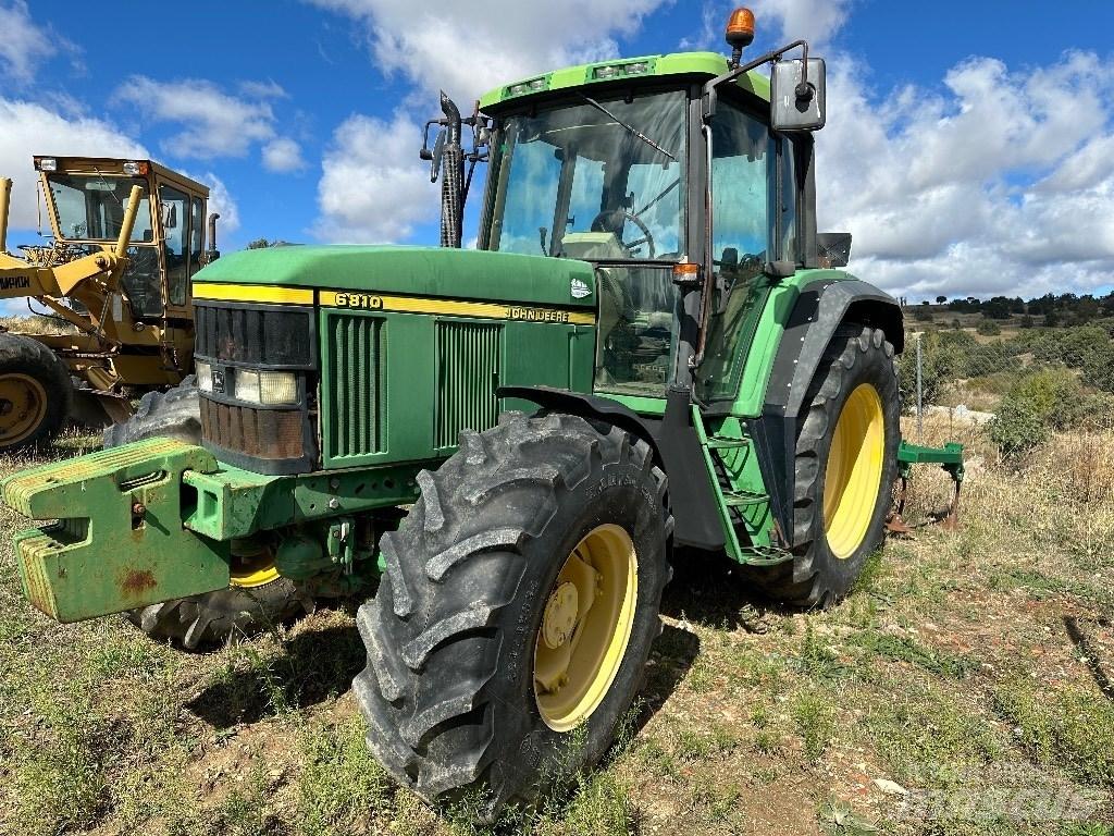 John Deere 6810 曳引機