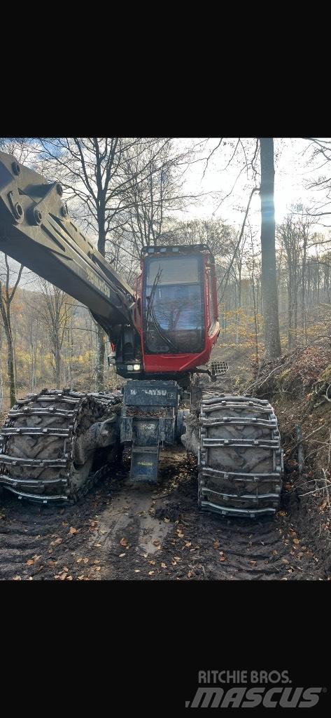 Komatsu 931 XC 收穫機
