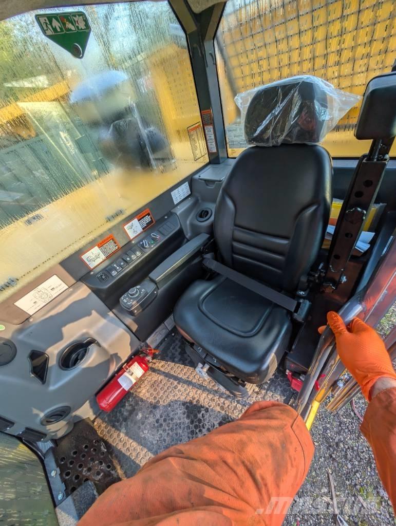 Bell TC7A 履帶式傾卸車/翻斗車