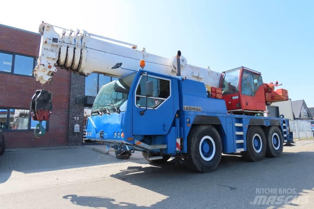 Liebherr LTM 1055-1 全路面起重機/吊車