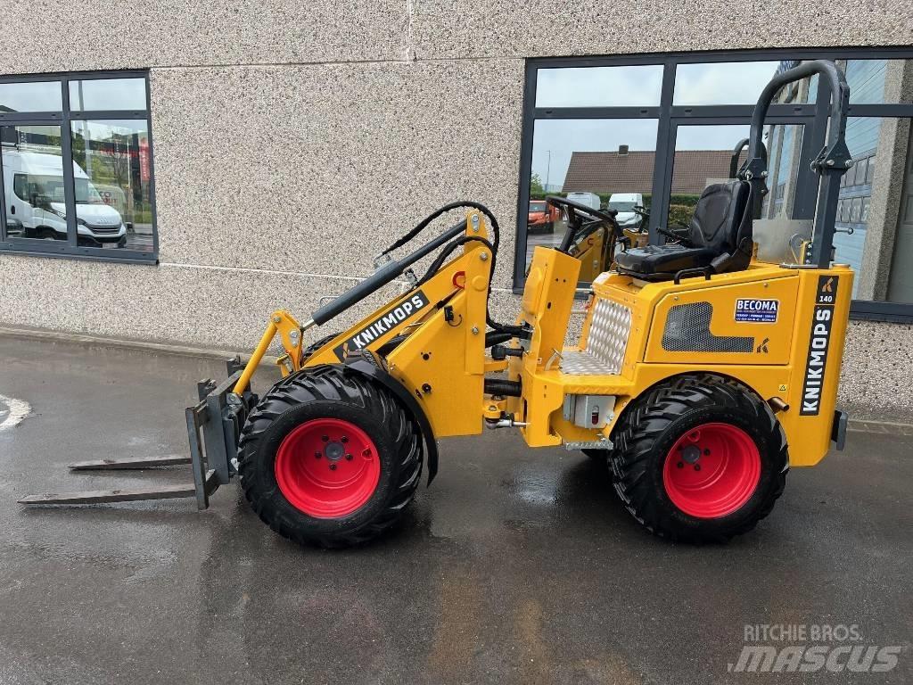 Knikmops KM140 小型裝載機