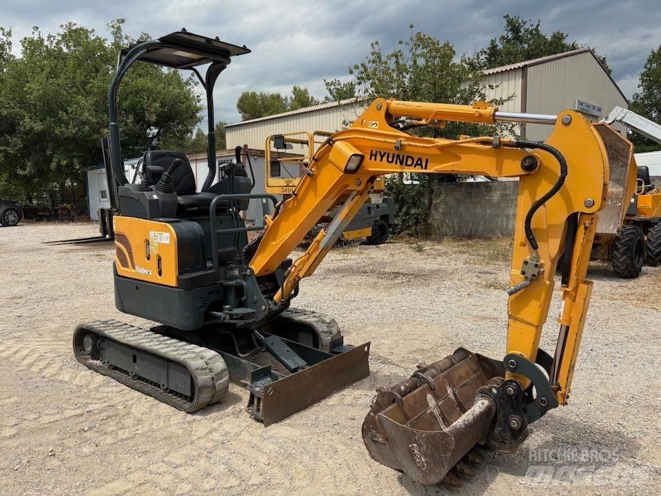 Hyundai R17-9 小型挖土機/掘鑿機<7t(小型挖掘機)