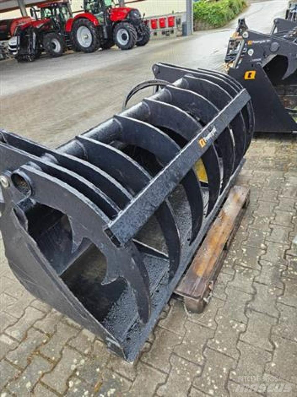 Ålö Powergrab 210 曳引機