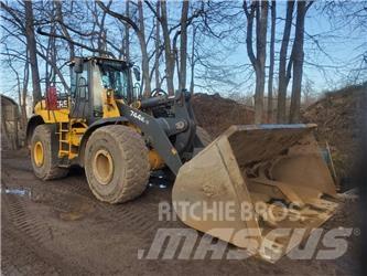 John Deere 744 K 輪胎式裝載機