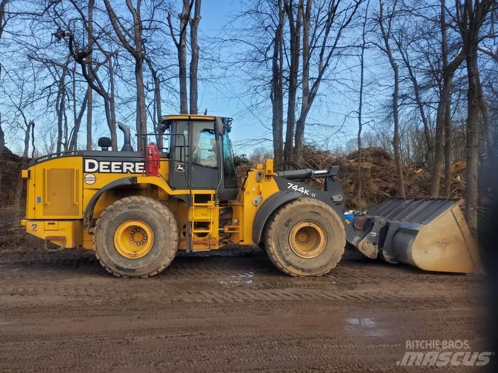 John Deere 744 K 輪胎式裝載機