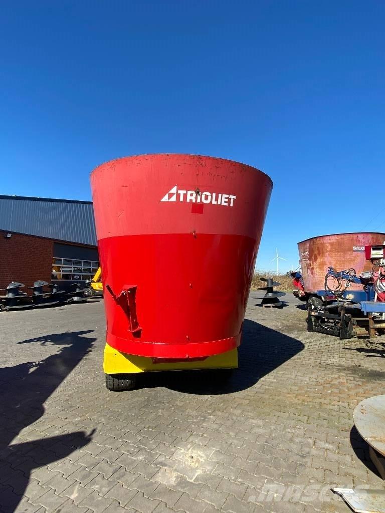 Trioliet SM-2-14-ZK 混合餵料機
