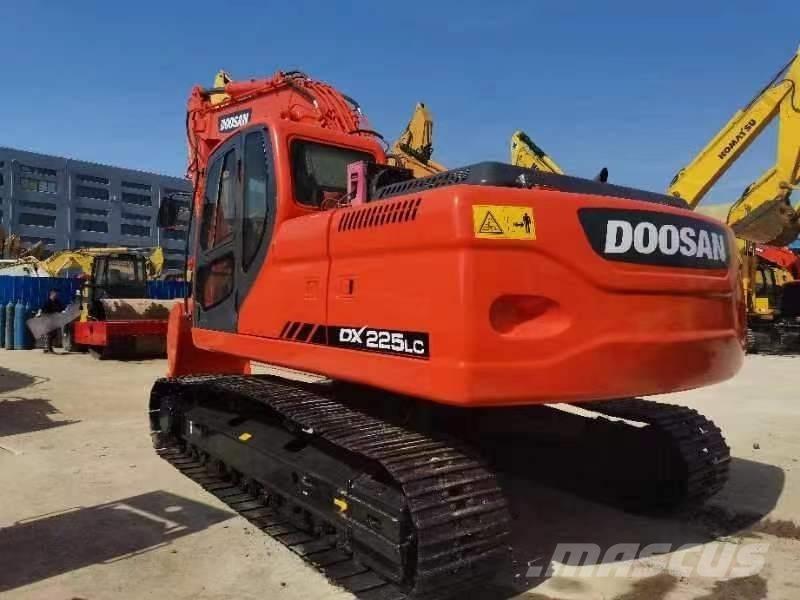 Doosan DX 225 履帶式 挖土機/掘鑿機/挖掘機