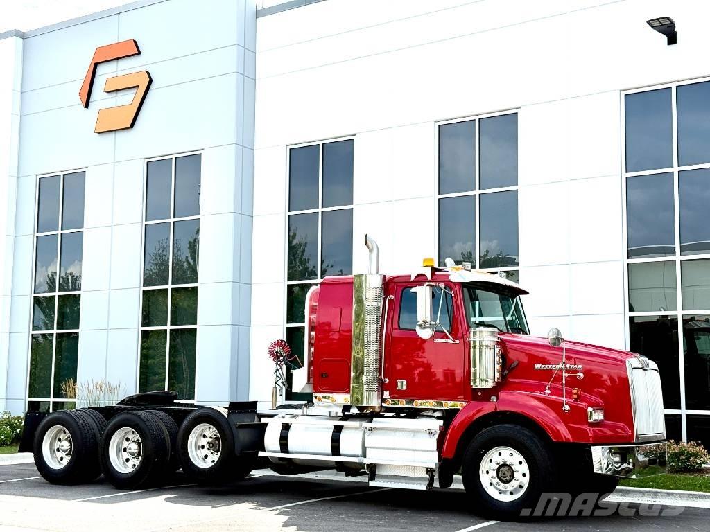 Western Star 4900 SB 曳引機組件