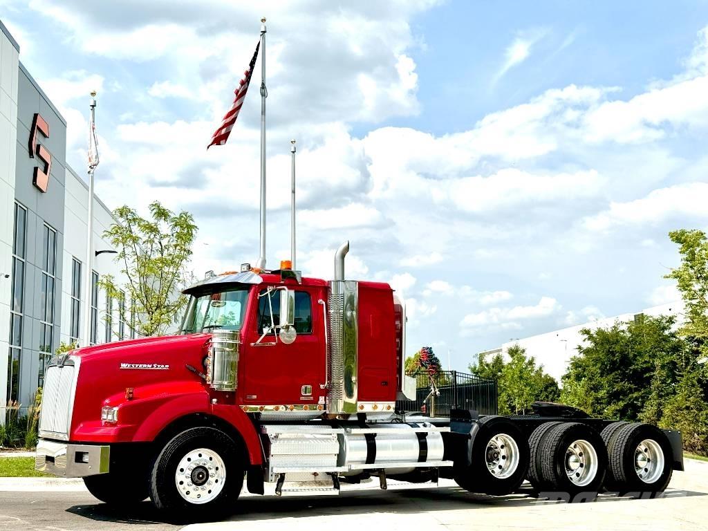 Western Star 4900 SB 曳引機組件