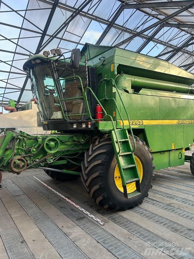 John Deere 2264 聯合收穫機