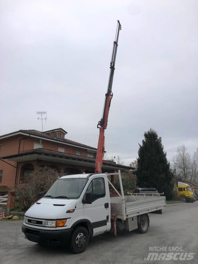 Iveco Daily 35-130 貨箱式卡車
