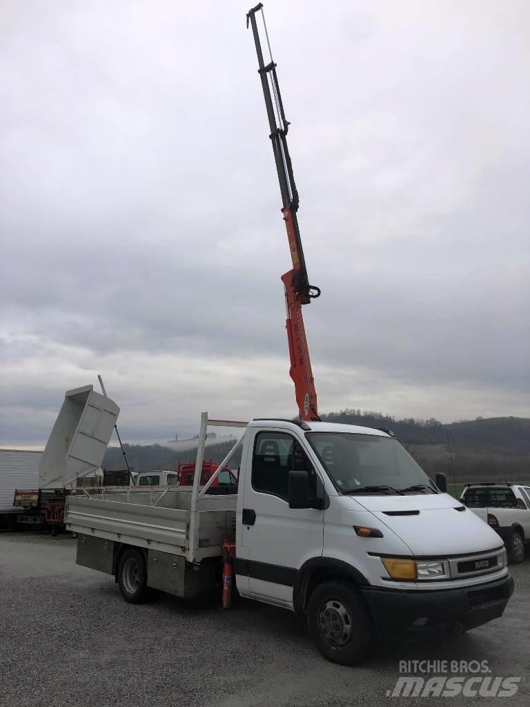 Iveco Daily 35-130 貨箱式卡車