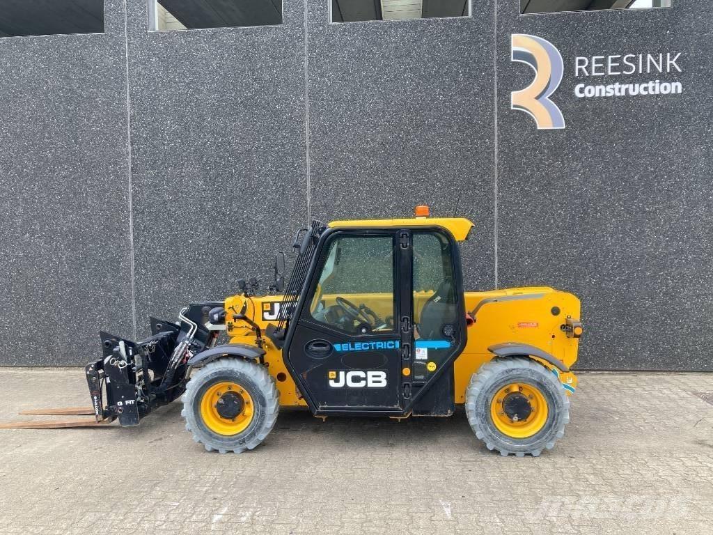 JCB 525-60 E 伸縮臂操作車