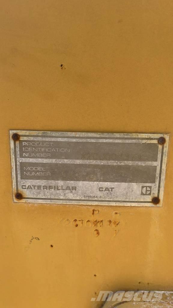 CAT D 4 C 履帶推土機