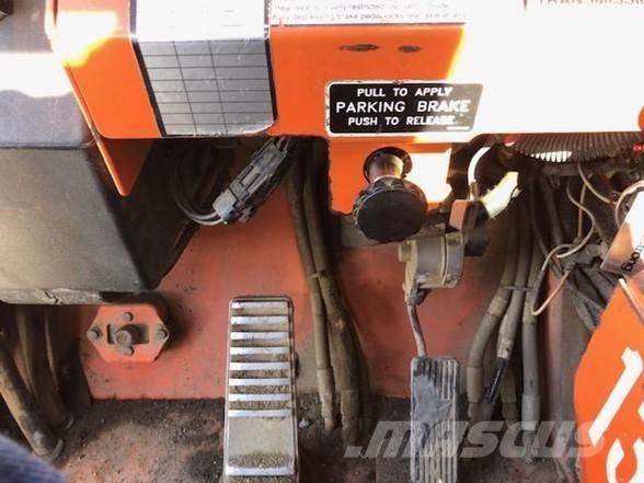 Lull 1044C-54 II 伸縮臂操作車