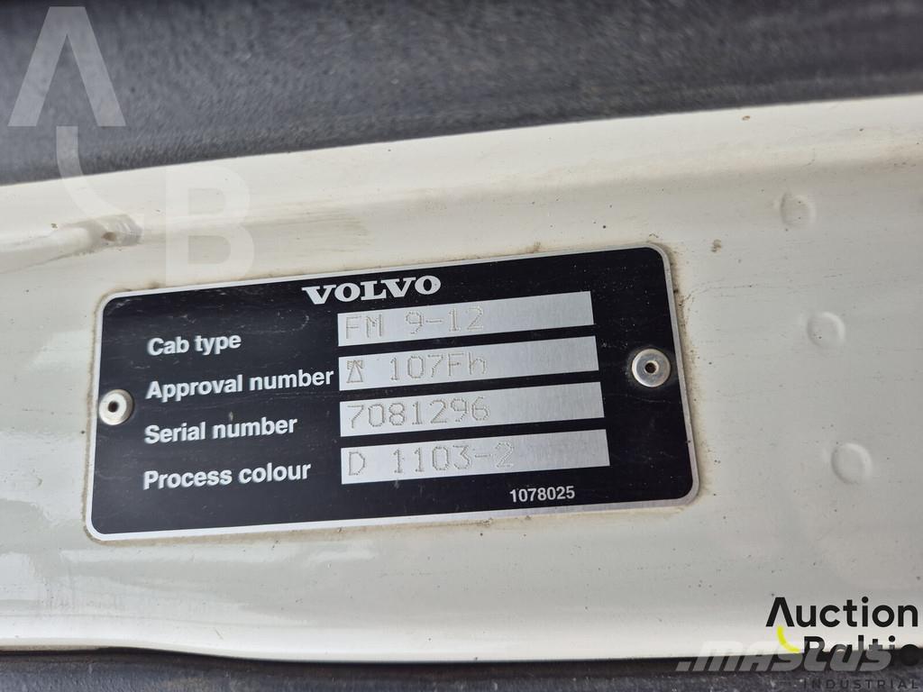 Volvo FM12 傾卸式卡車