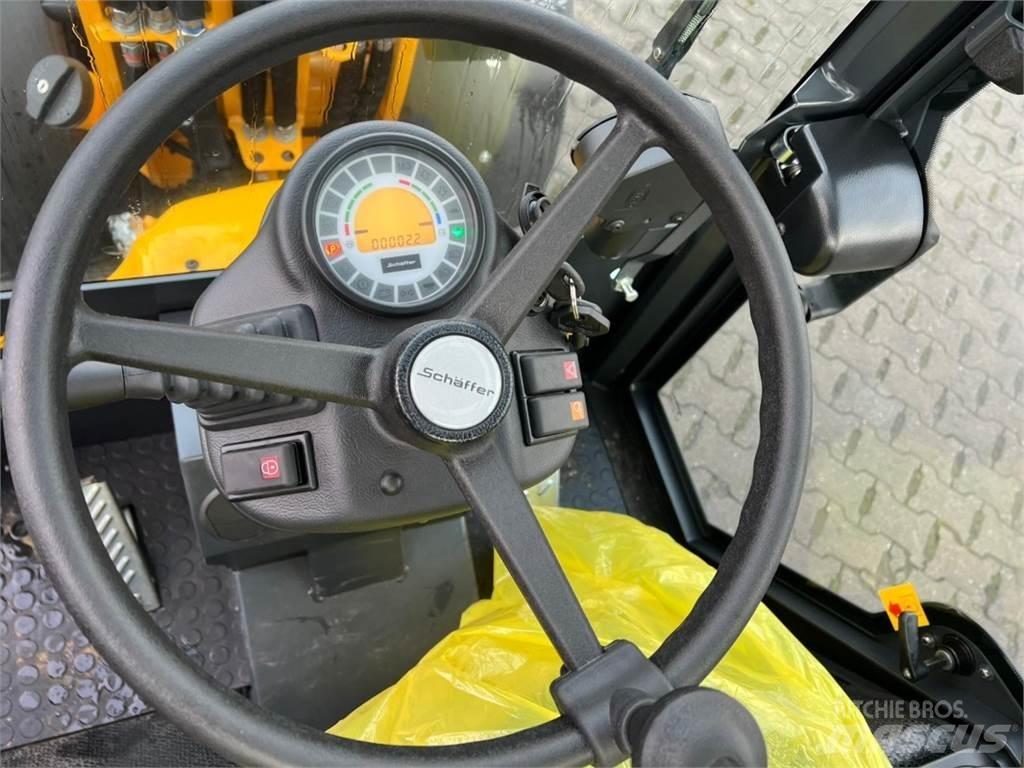 Schäffer 2430 滑移轉向裝載機