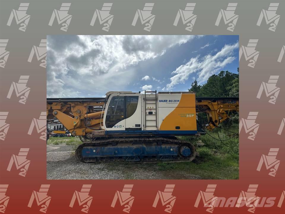 Bauer BG 28 H 重型鑽孔機