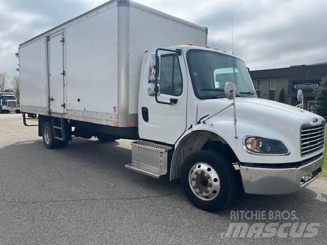 Freightliner M2106 貨箱式卡車