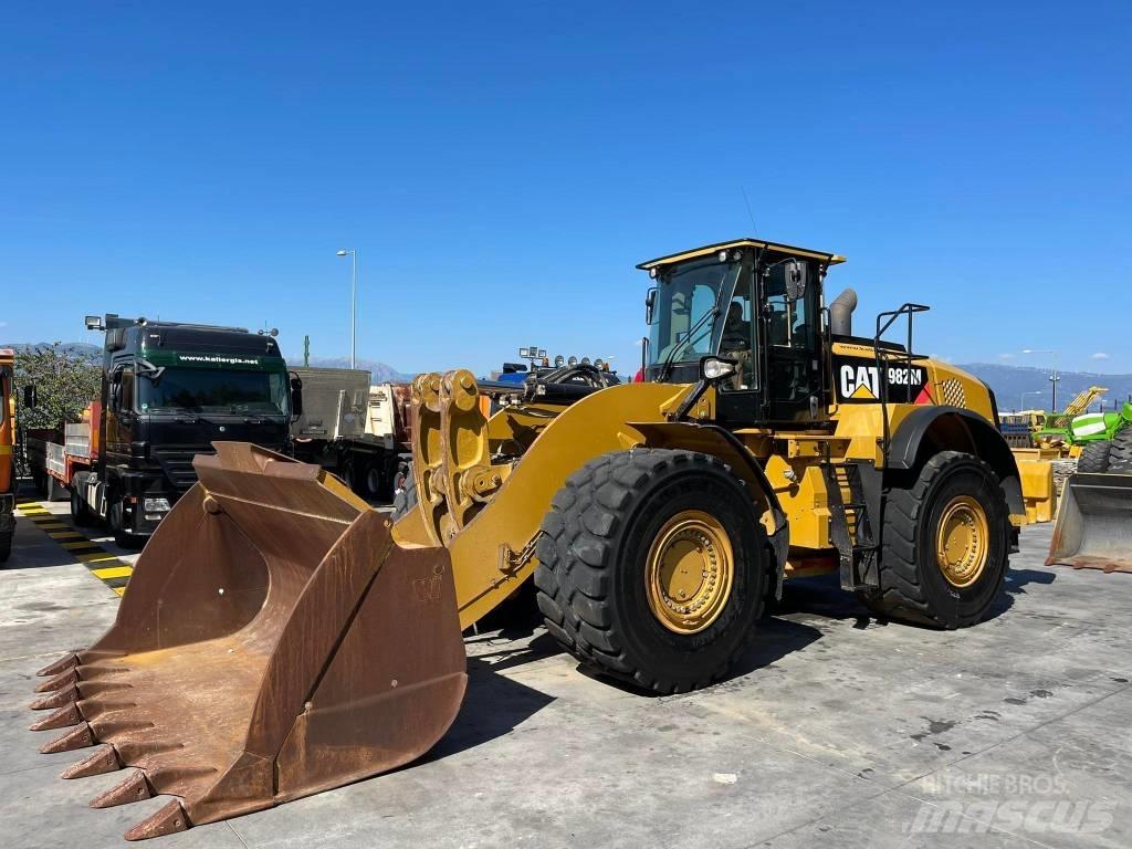 CAT 982 M 輪胎式裝載機