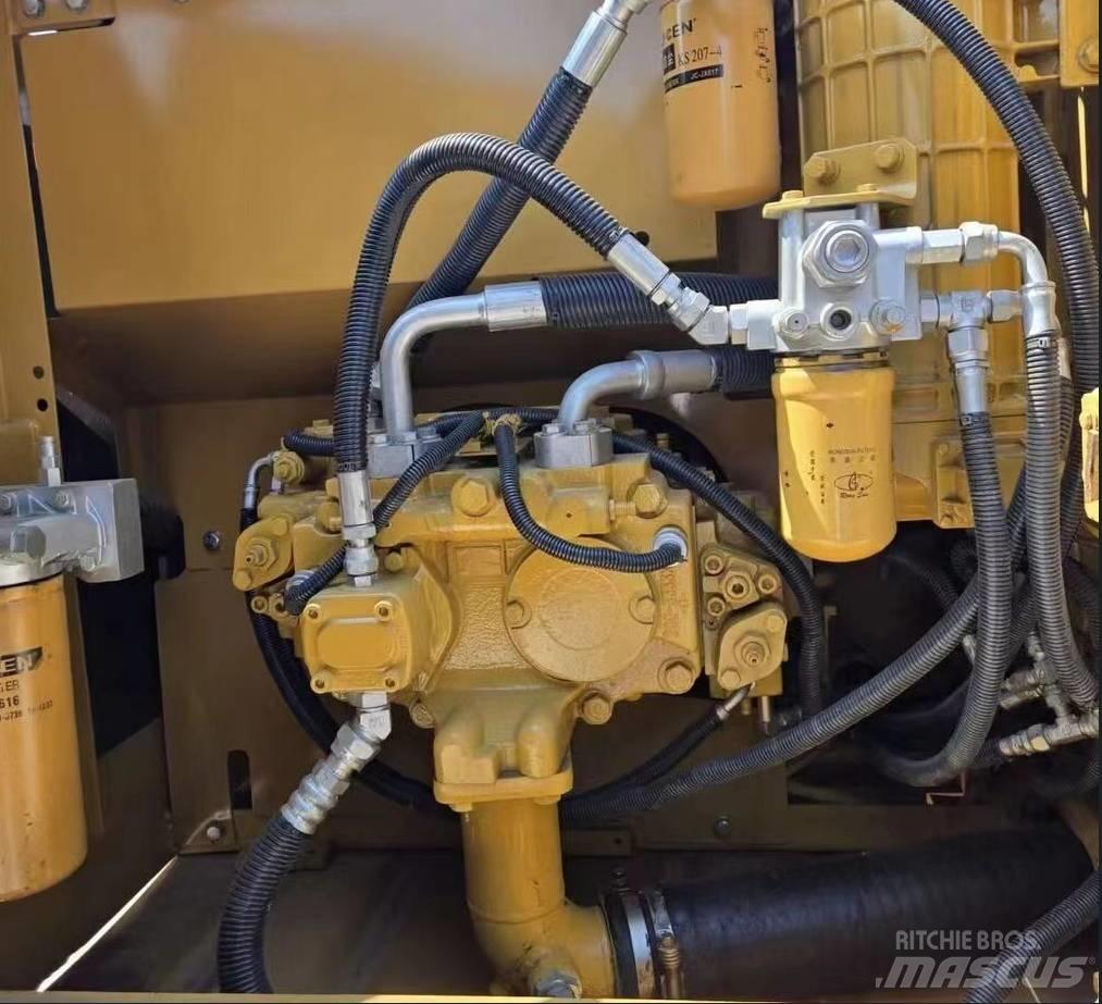 CAT 323 D 履帶式 挖土機/掘鑿機/挖掘機